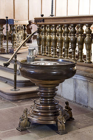 Døbefonden i Roskilde Domkirke
